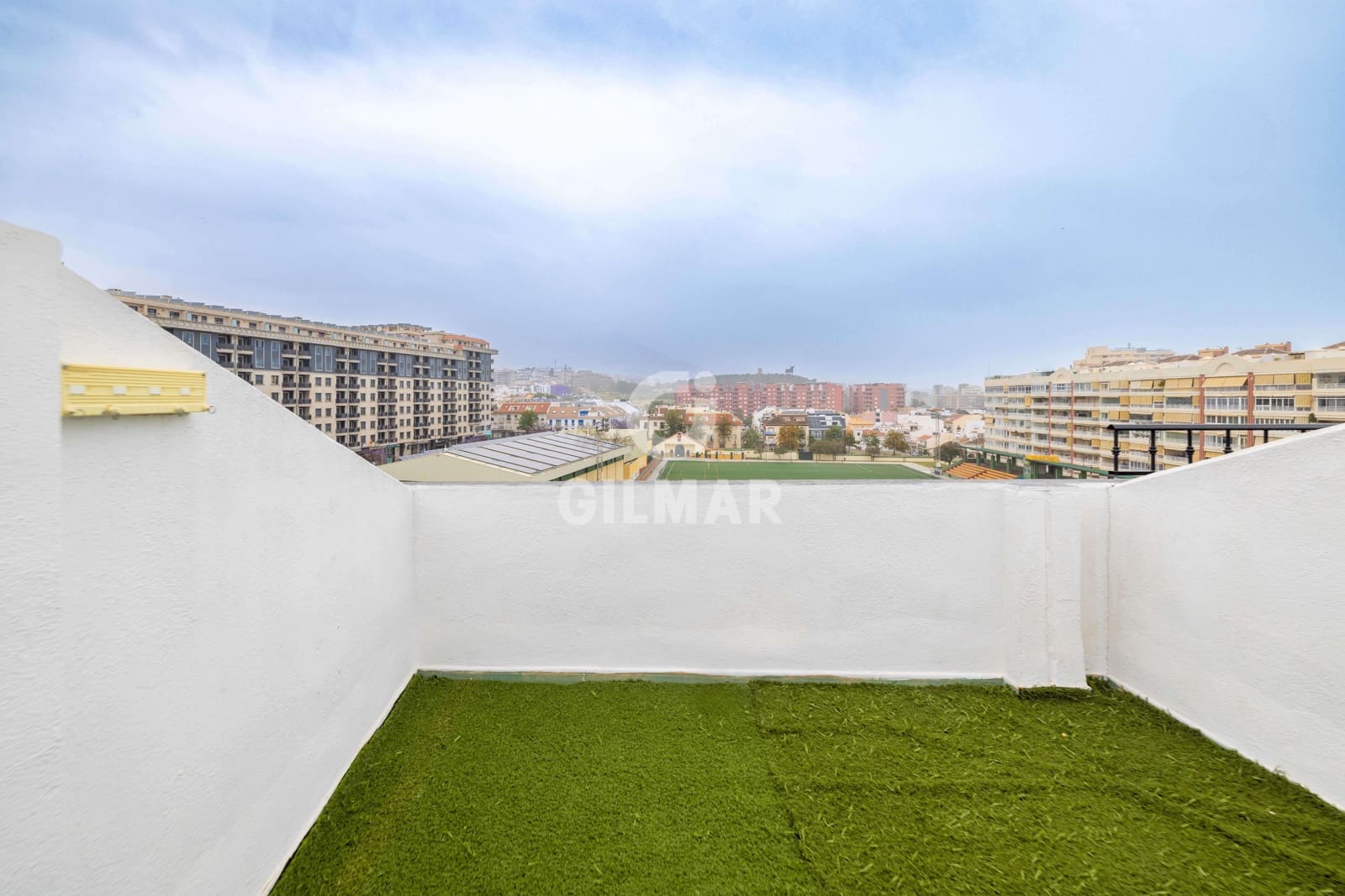 1 slaapkamer Penthouse te koop in Fuengirola met zwembad - € 270.000 (Ref: 9205854)