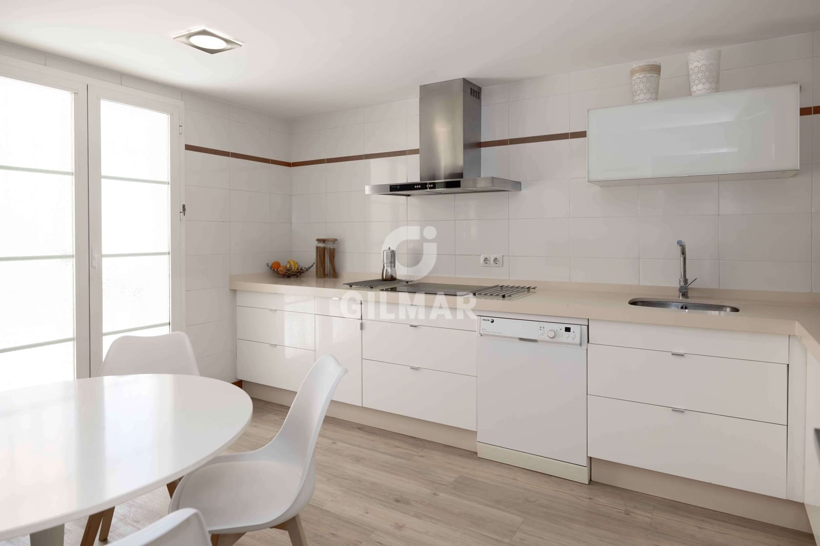 4 soveværelse Rækkehus til salg i Torremolinos med swimmingpool garage - € 679.000 (Ref: 9205855)