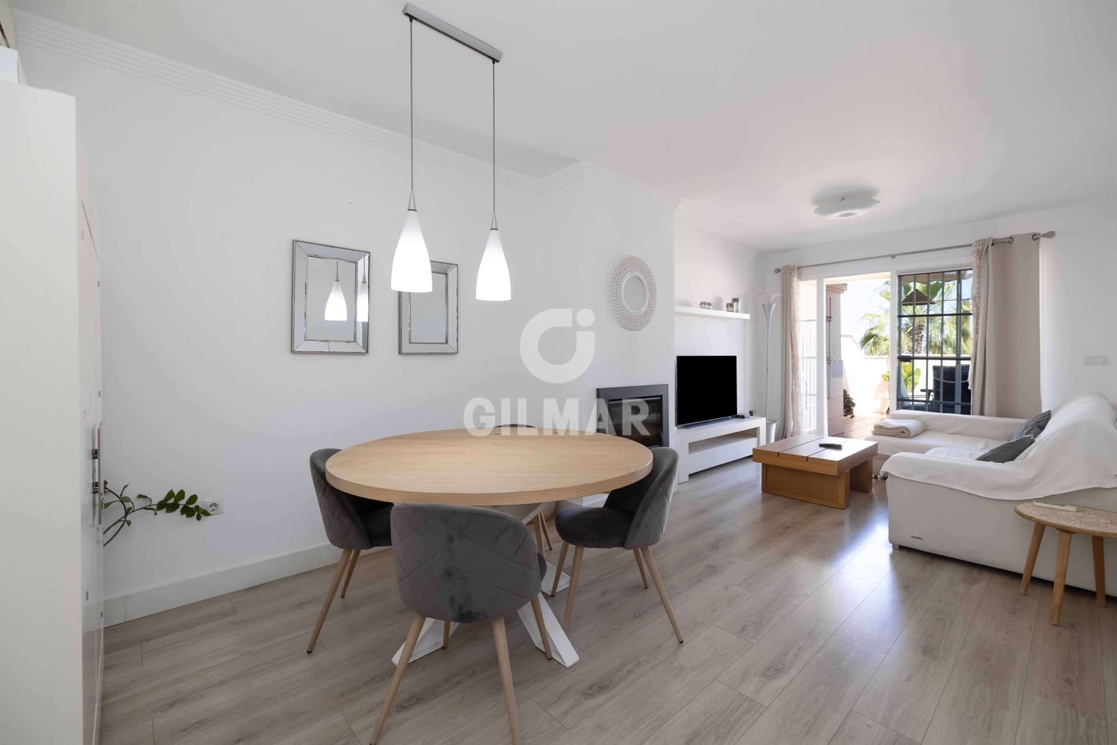 4 soveværelse Rækkehus til salg i Torremolinos med swimmingpool garage - € 679.000 (Ref: 9205855)