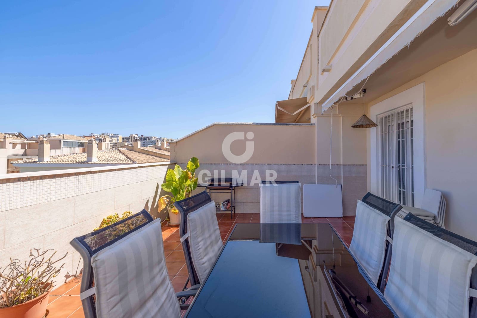 4 soveværelse Rækkehus til salg i Torremolinos med swimmingpool garage - € 679.000 (Ref: 9205855)