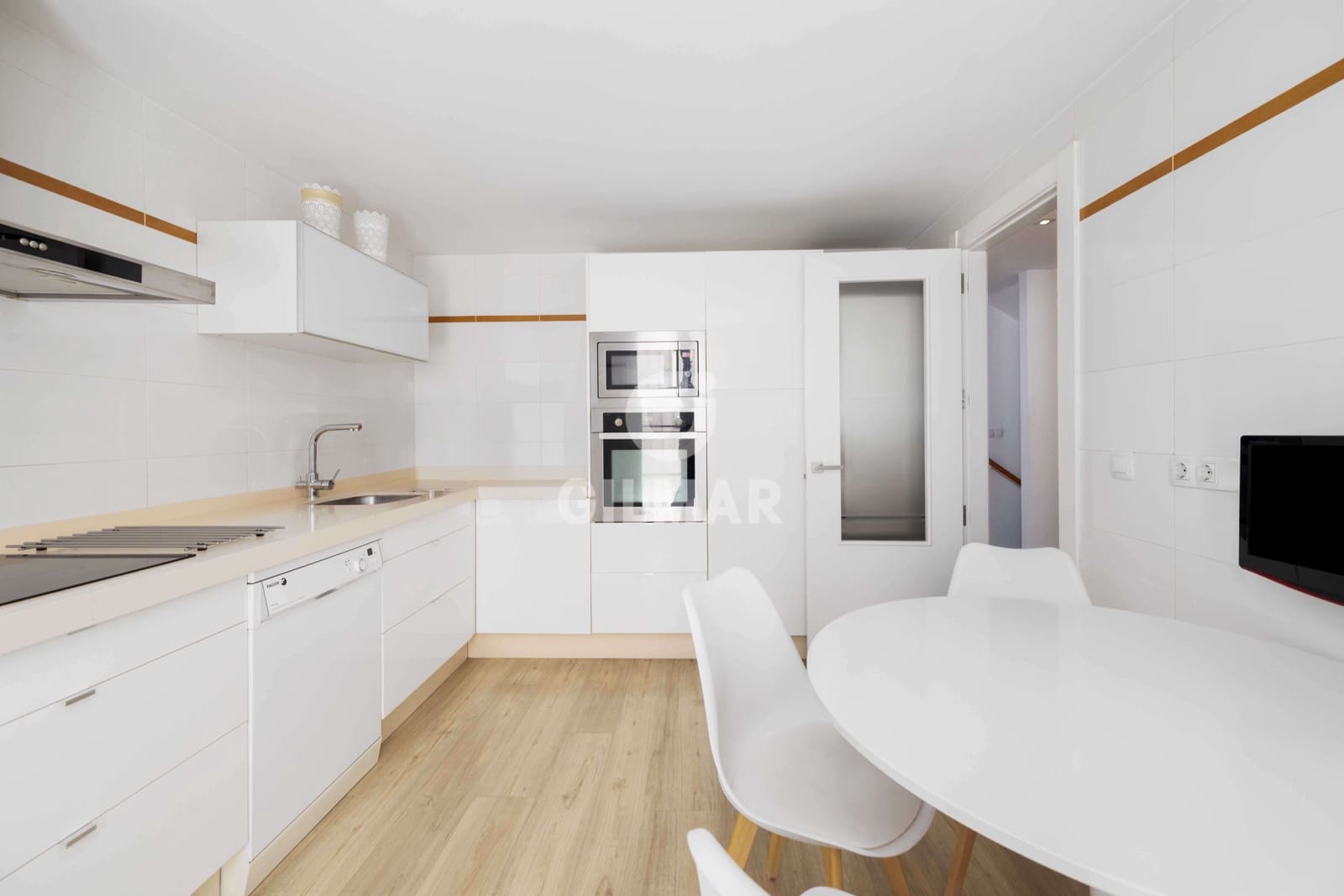 4 soveværelse Rækkehus til salg i Torremolinos med swimmingpool garage - € 679.000 (Ref: 9205855)