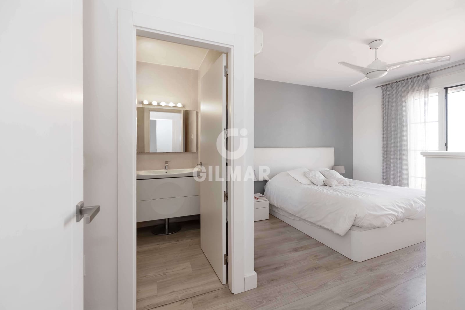 4 soveværelse Rækkehus til salg i Torremolinos med swimmingpool garage - € 679.000 (Ref: 9205855)