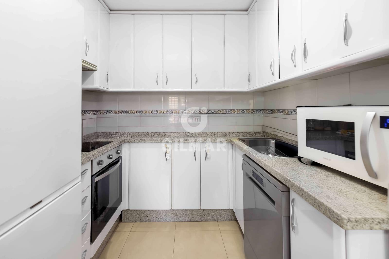 3 soveværelse Penthouse til salg i Fuengirola med garage - € 475.000 (Ref: 9205857)