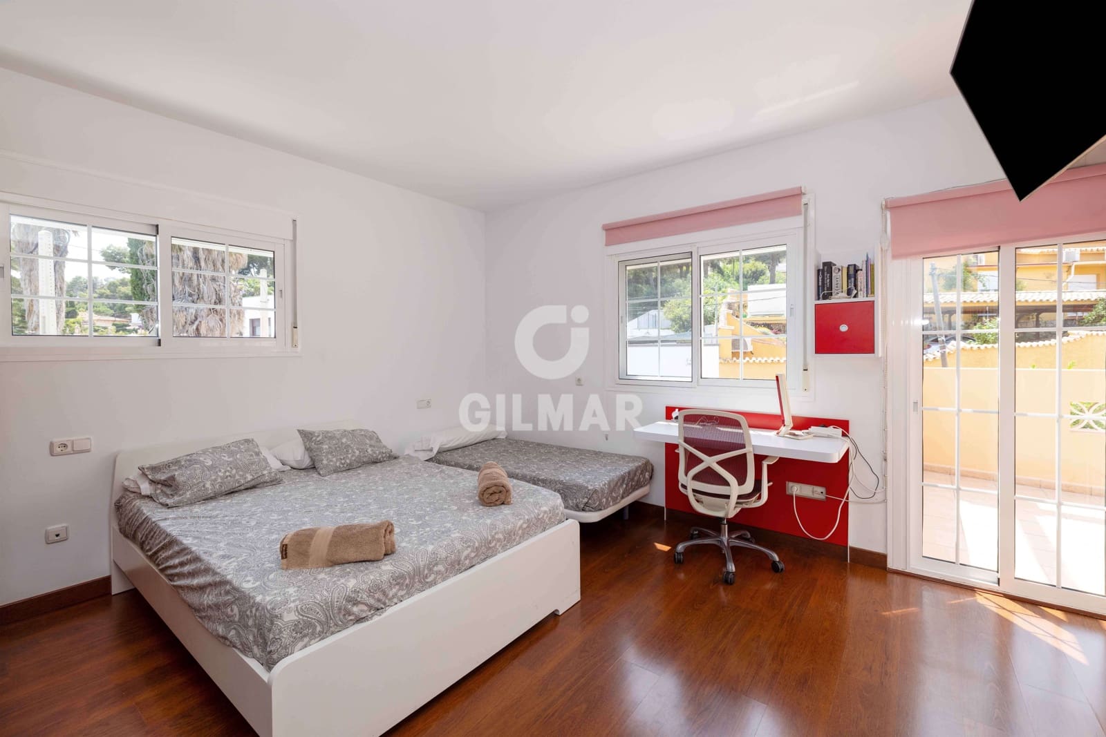 5 bedroom Villa for sale in Torremolinos with pool garage - € 990,000 (Ref: 9205858)