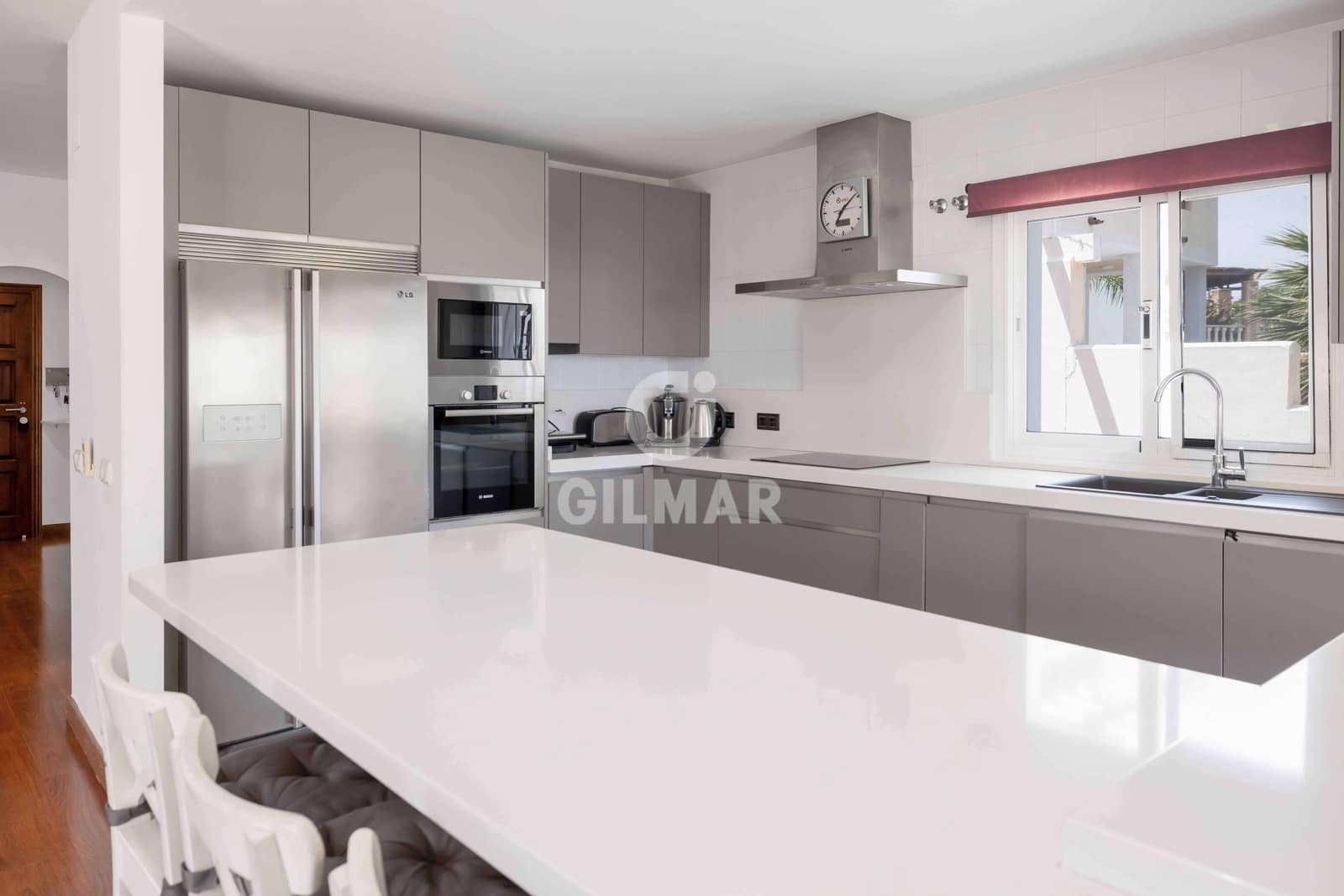 5 bedroom Villa for sale in Torremolinos with pool garage - € 990,000 (Ref: 9205858)