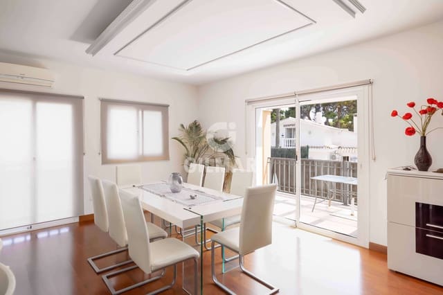 5 soverom Villa til salgs i Torremolinos med svømmebasseng garasje - € 990 000 (Ref: 9205858)