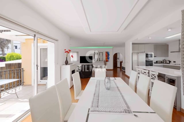 5 soverom Villa til salgs i Torremolinos med svømmebasseng garasje - € 990 000 (Ref: 9205858)