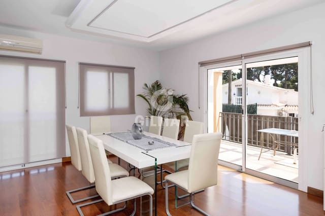 5 soverom Villa til salgs i Torremolinos med svømmebasseng garasje - € 990 000 (Ref: 9205858)