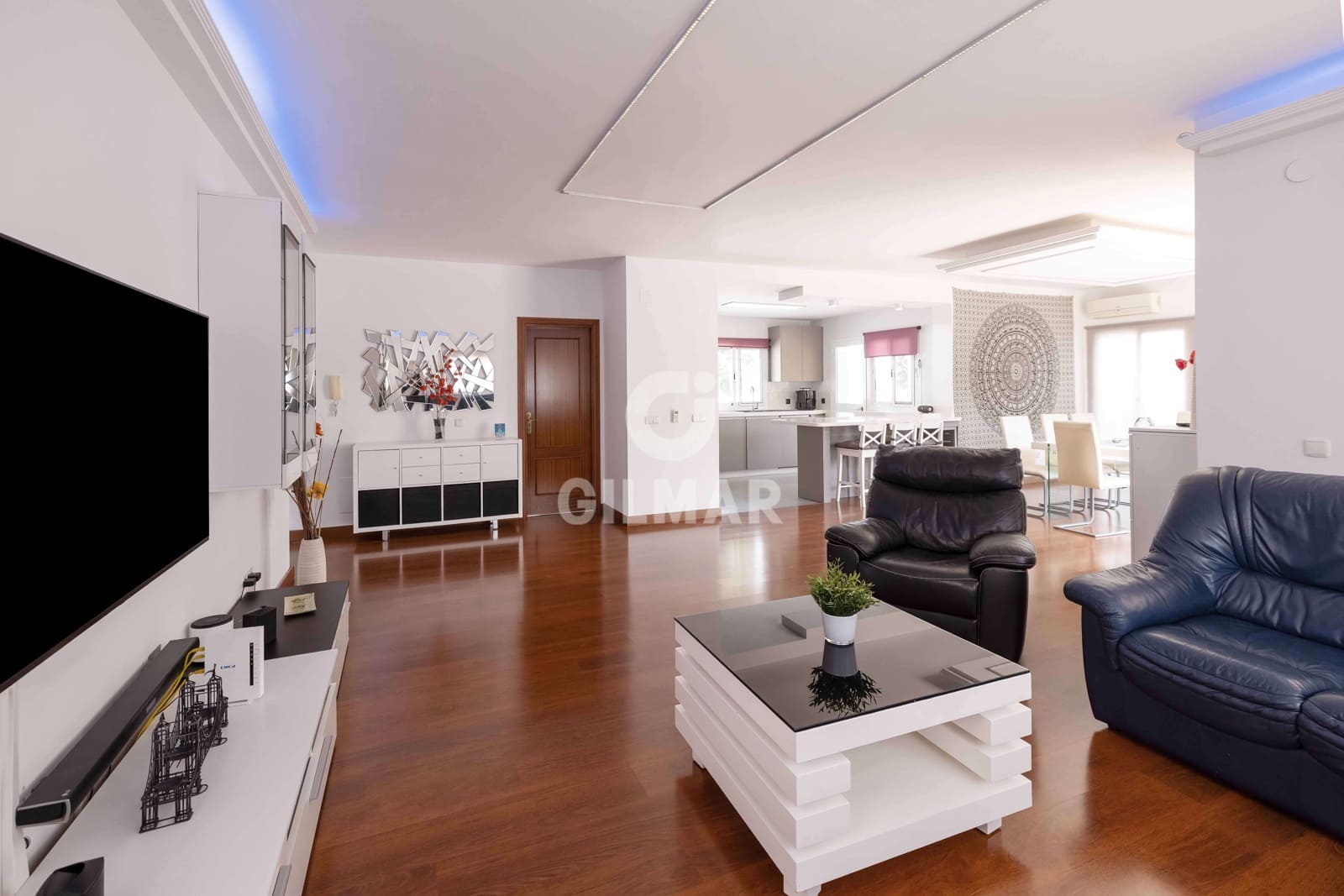 5 bedroom Villa for sale in Torremolinos with pool garage - € 990,000 (Ref: 9205858)