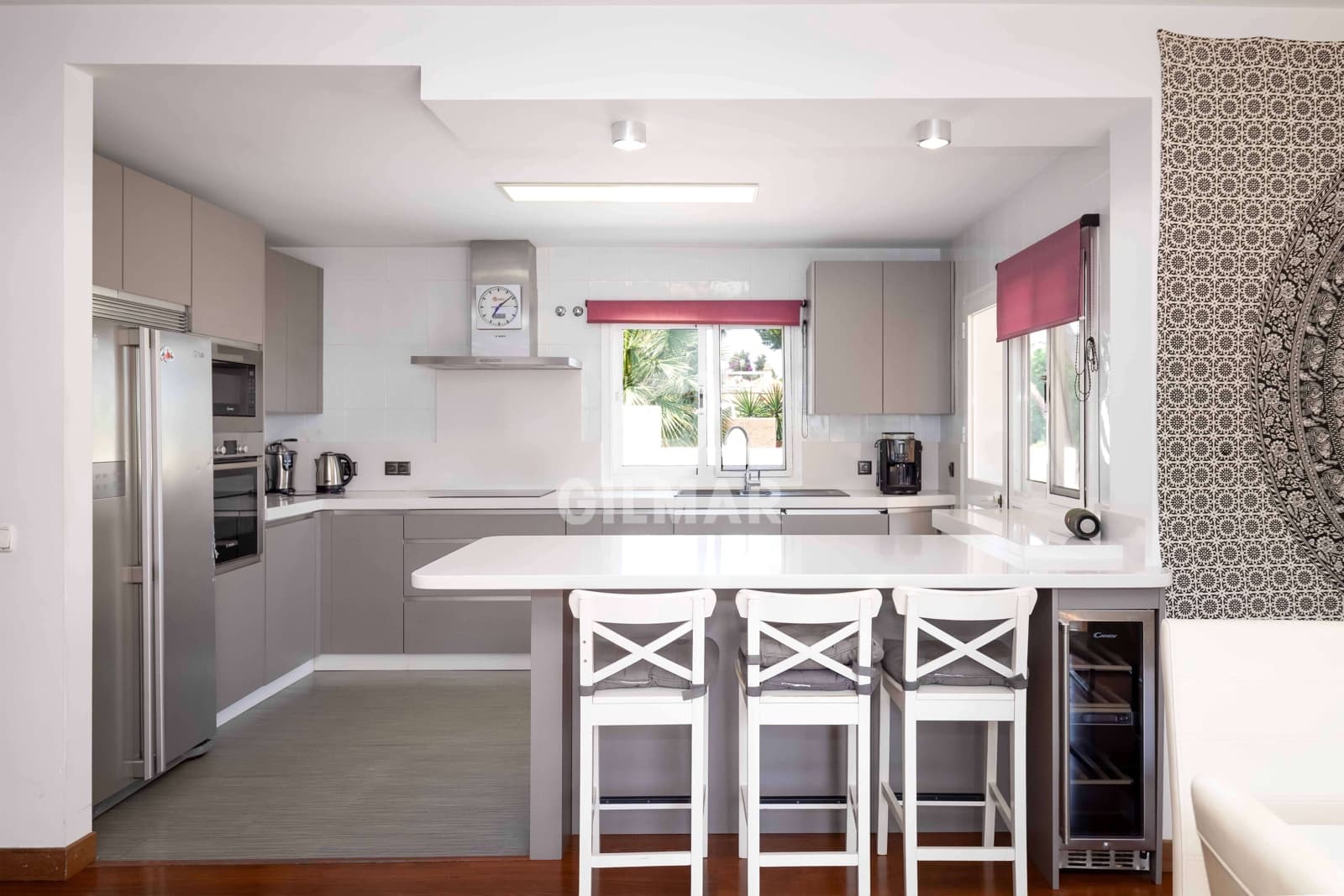 5 bedroom Villa for sale in Torremolinos with pool garage - € 990,000 (Ref: 9205858)