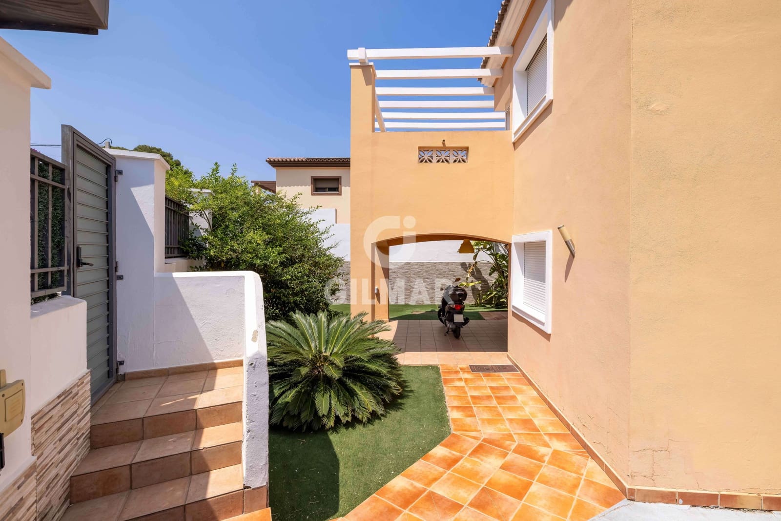 5 bedroom Villa for sale in Torremolinos with pool garage - € 990,000 (Ref: 9205858)
