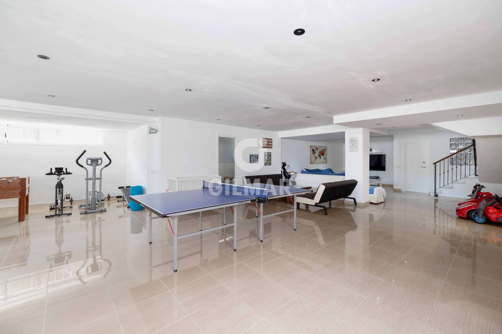 5 bedroom Villa for sale in Torremolinos with pool garage - € 990,000 (Ref: 9205858)