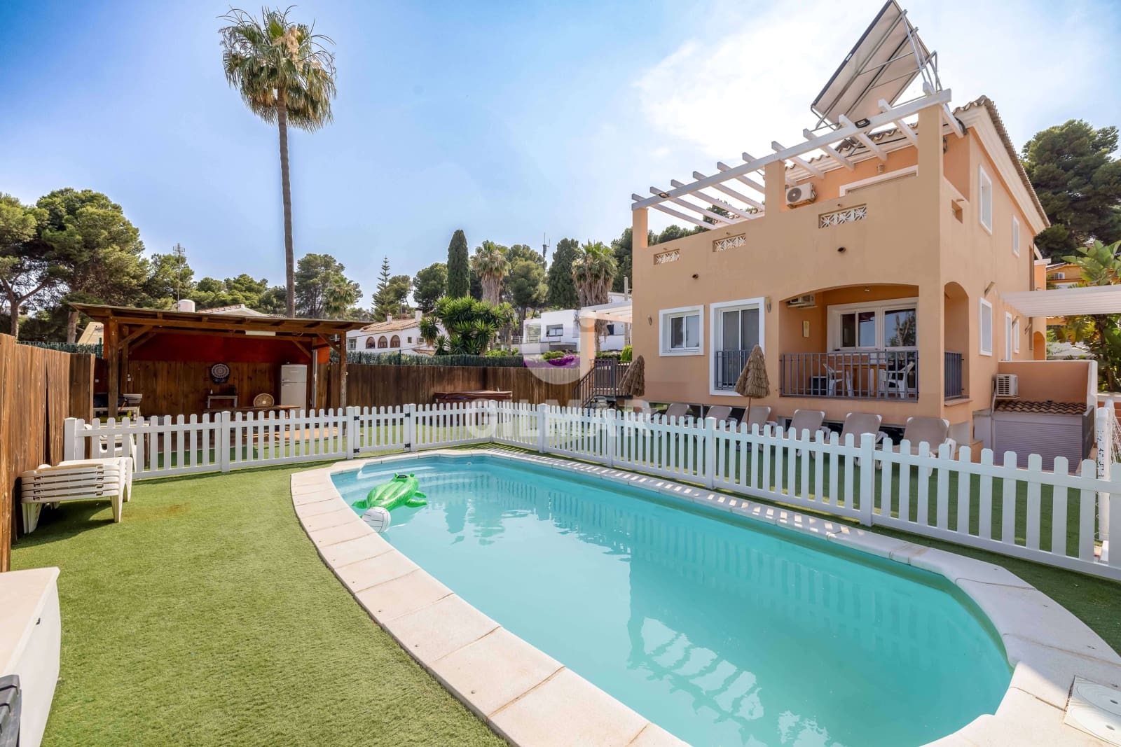 5 bedroom Villa for sale in Torremolinos with pool garage - € 990,000 (Ref: 9205858)