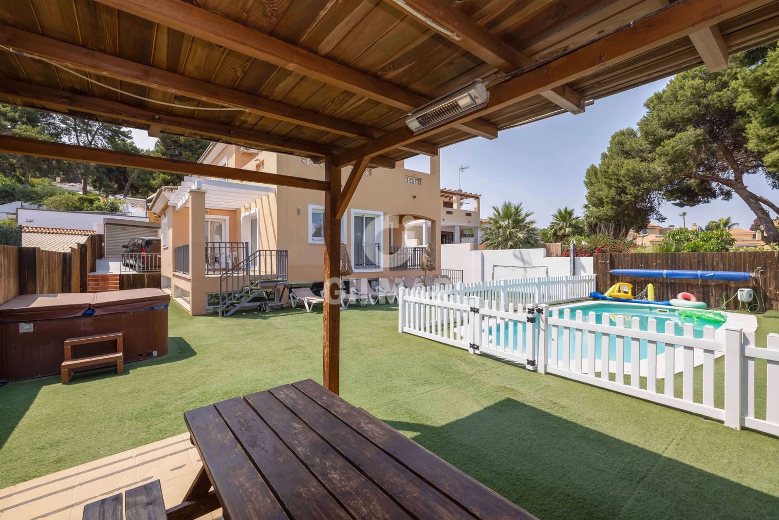 5 bedroom Villa for sale in Torremolinos with pool garage - € 990,000 (Ref: 9205858)