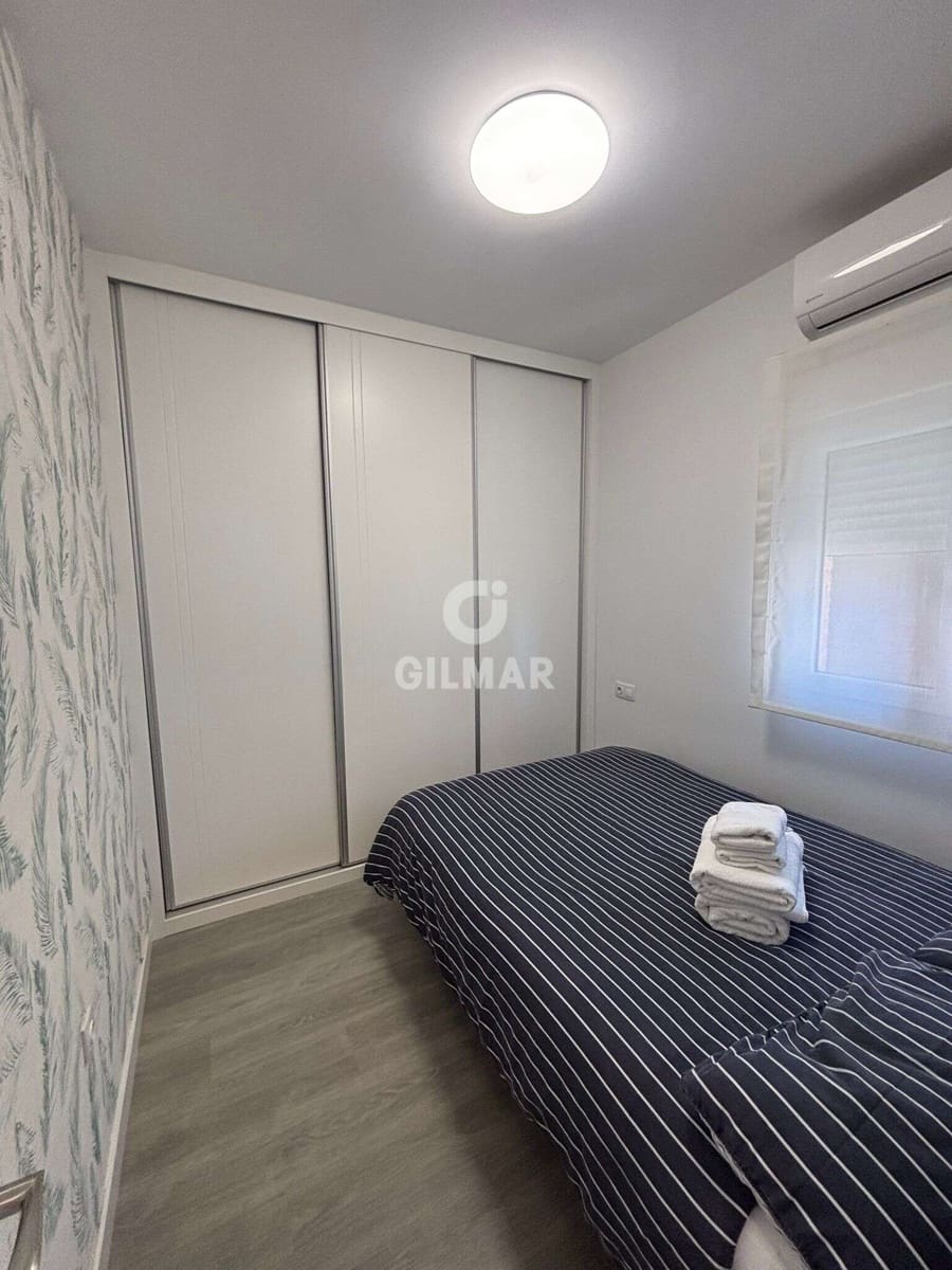 Piso de 2 habitaciones en Fuengirola en venta - 360.000 € (Ref: 9205860)
