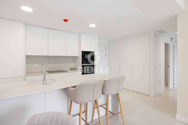 2 bedroom Flat for sale in El Higuerón, Fuengirola with pool garage - € 649,000 (Ref: 9205862)