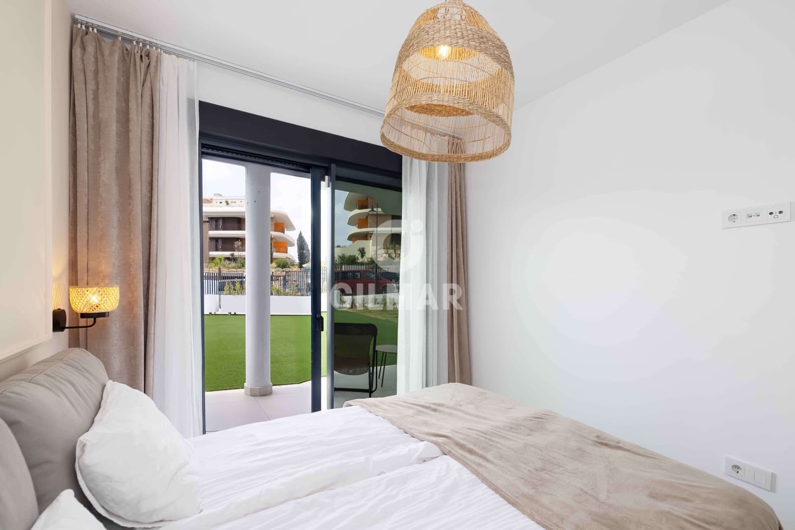 2 bedroom Flat for sale in Fuengirola with pool garage - € 649,000 (Ref: 9205862)