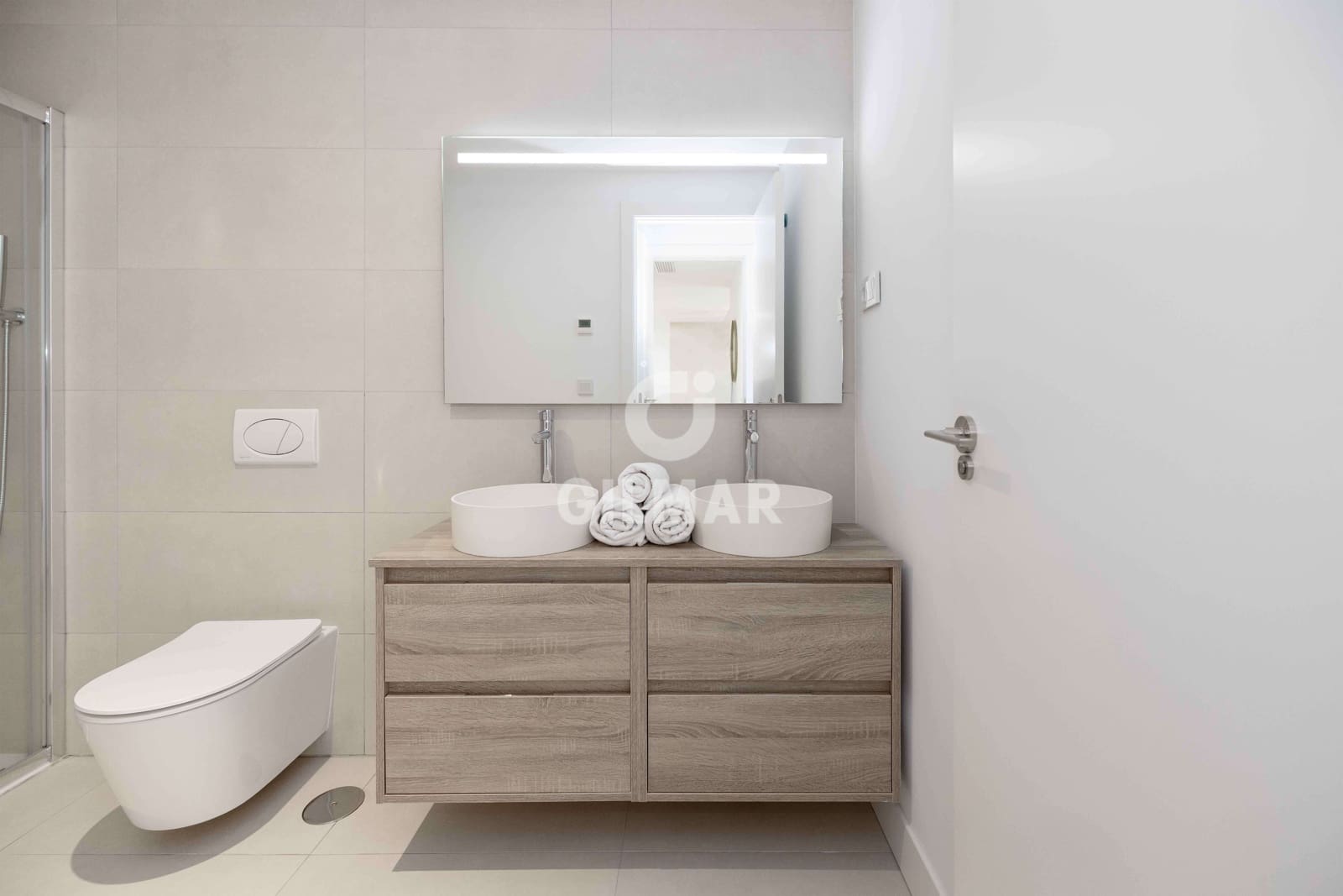 2 bedroom Flat for sale in Fuengirola with pool garage - € 649,000 (Ref: 9205862)