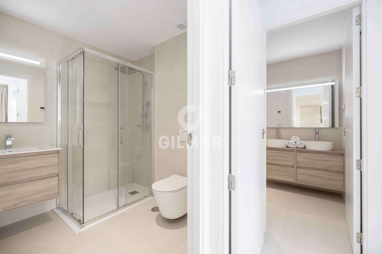 2 bedroom Flat for sale in Fuengirola with pool garage - € 649,000 (Ref: 9205862)