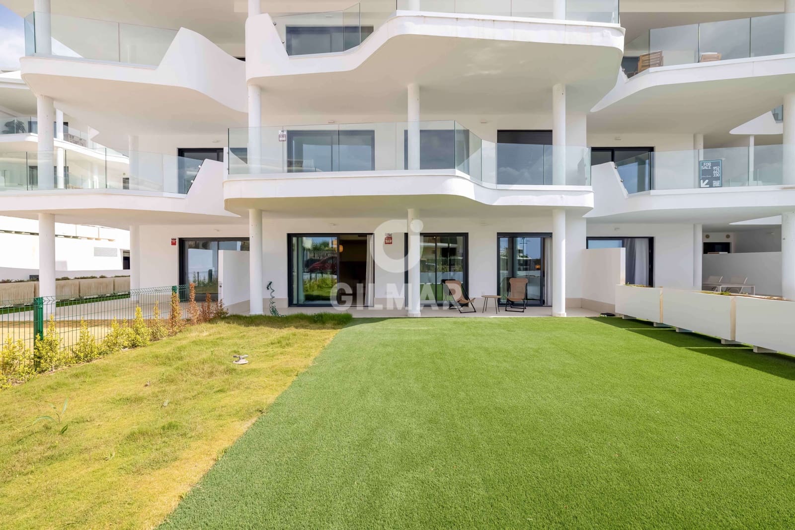 2 bedroom Flat for sale in Fuengirola with pool garage - € 649,000 (Ref: 9205862)