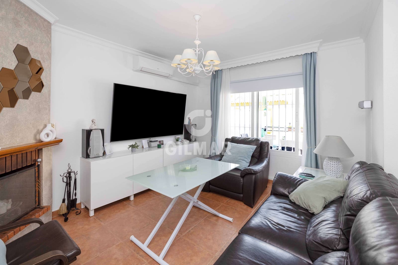 3 soverom Rekkehus til salgs i Benalmadena Costa med svømmebasseng garasje - € 466 500 (Ref: 9205866)