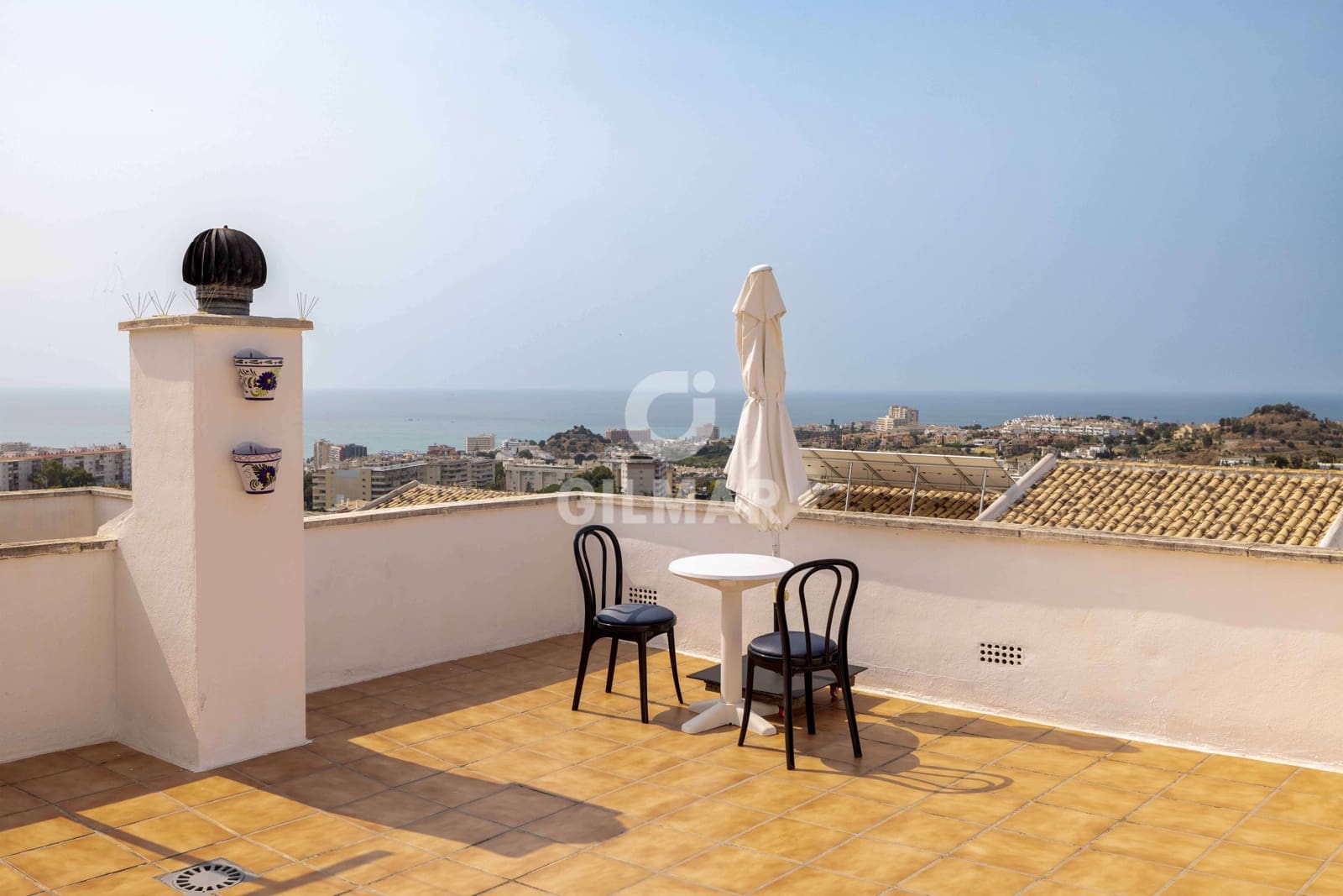 3 soverom Rekkehus til salgs i Benalmadena Costa med svømmebasseng garasje - € 466 500 (Ref: 9205866)