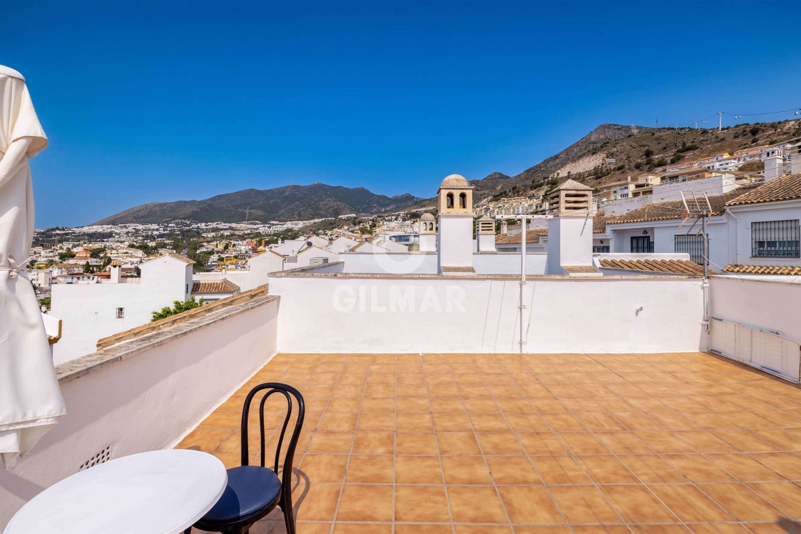 3 soverom Rekkehus til salgs i Benalmadena Costa med svømmebasseng garasje - € 466 500 (Ref: 9205866)