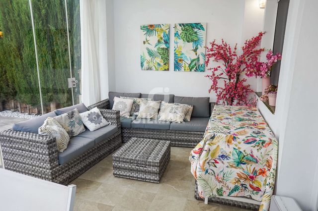 Adosado de 4 habitaciones en Benalmádena pueblo, Benalmádena en venta con piscina garaje - 582.000 € (Ref: 9205874)