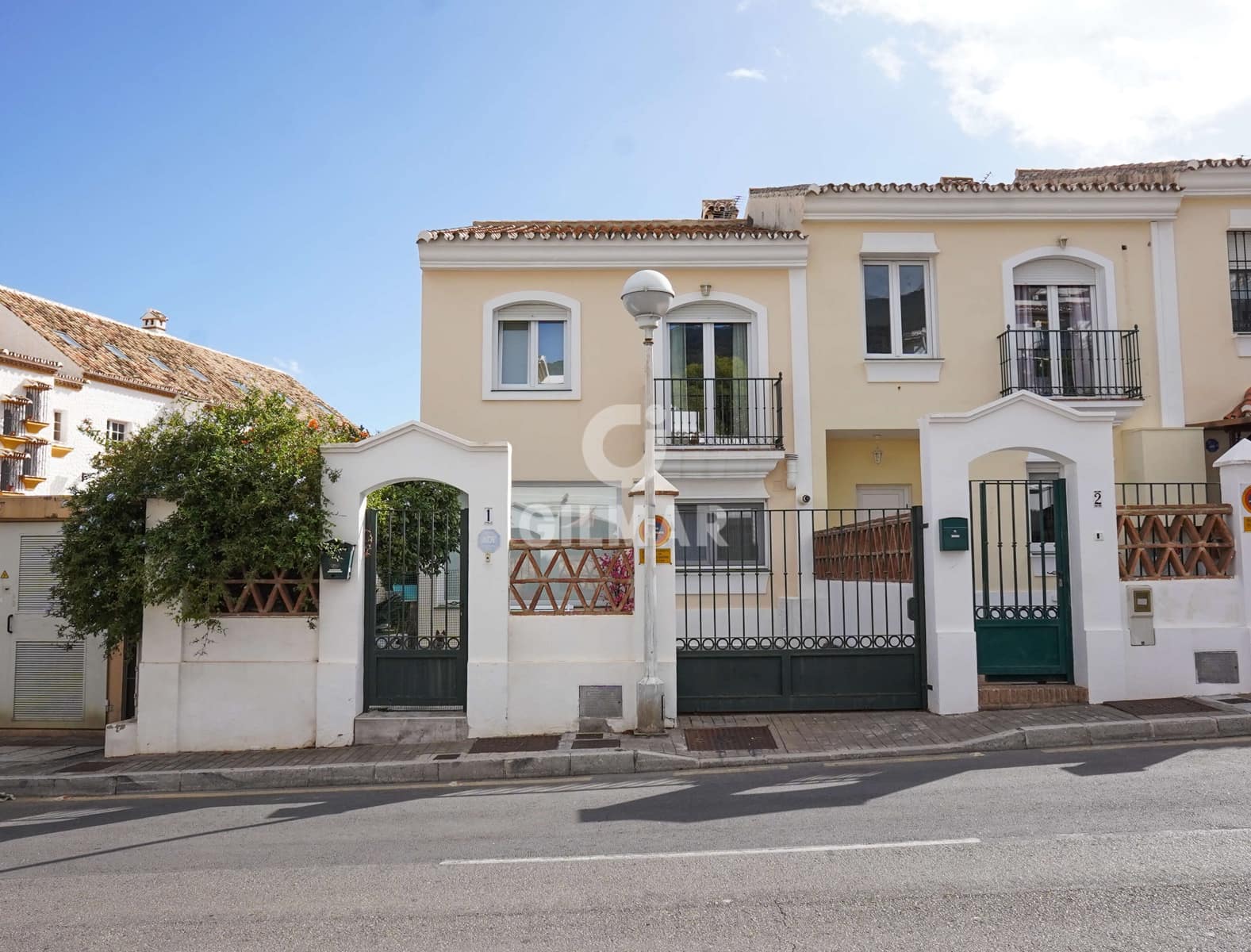 Adosado de 4 habitaciones en Benalmádena en venta con piscina garaje - 582.000 € (Ref: 9205874)