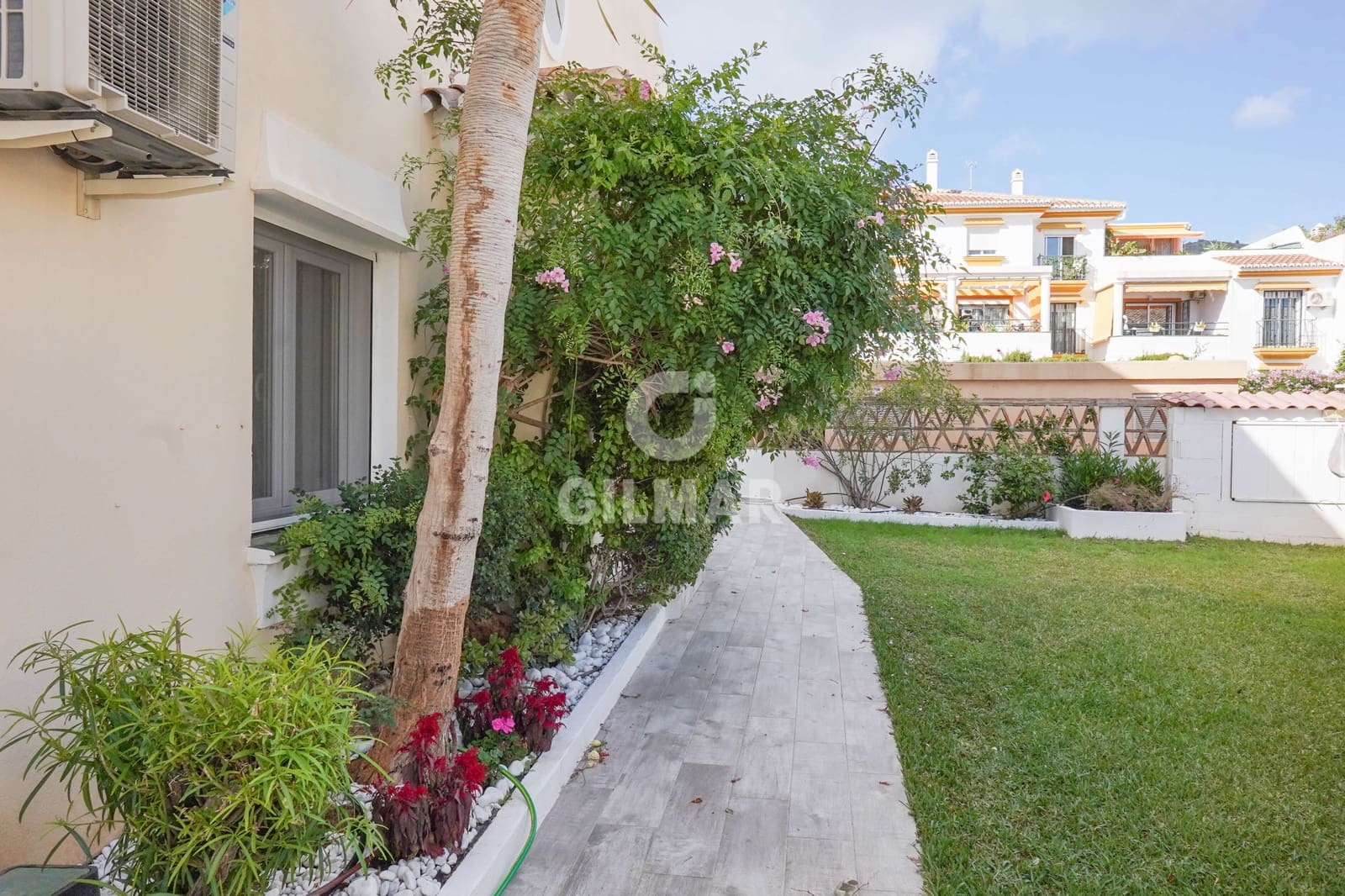 Adosado de 4 habitaciones en Benalmádena en venta con piscina garaje - 582.000 € (Ref: 9205874)
