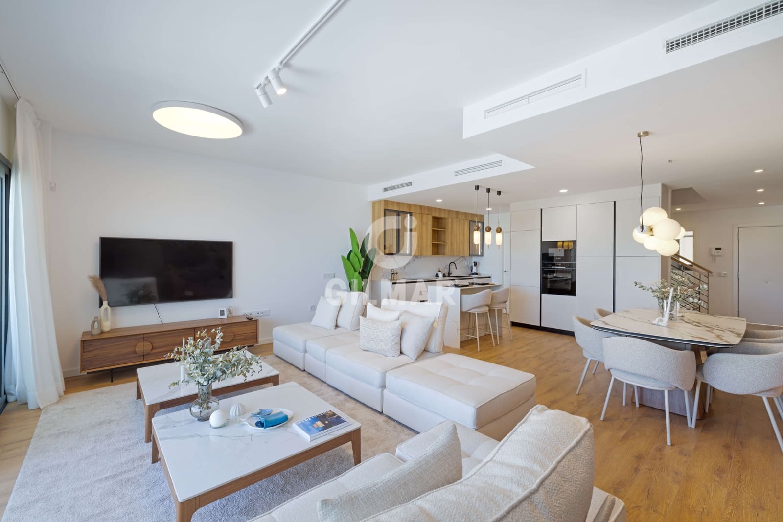 3 sypialnia Dom szeregowy na sprzedaż w El Faro z basenem garażem - 957 000 € (Ref: 9205876)