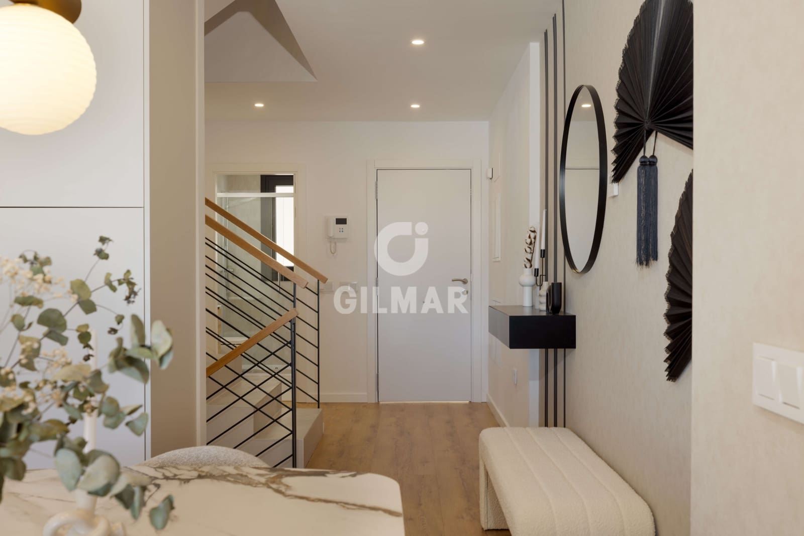 3 sypialnia Dom szeregowy na sprzedaż w El Faro z basenem garażem - 957 000 € (Ref: 9205876)