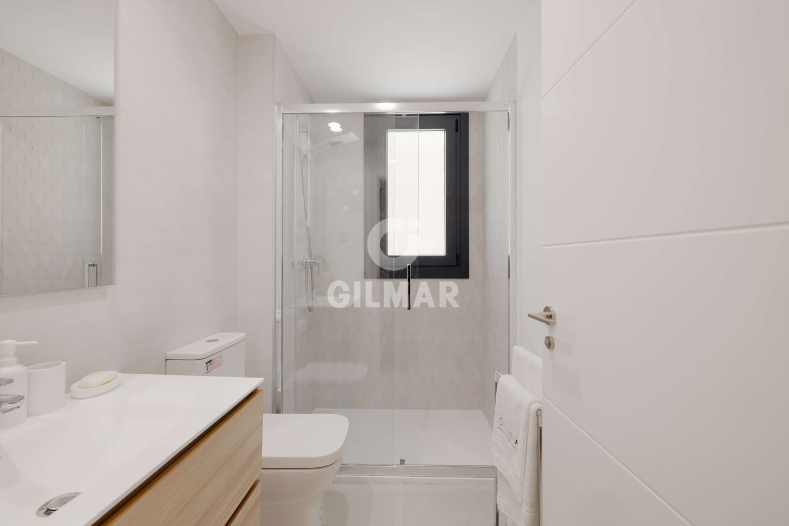 3 sypialnia Dom szeregowy na sprzedaż w El Faro z basenem garażem - 957 000 € (Ref: 9205876)