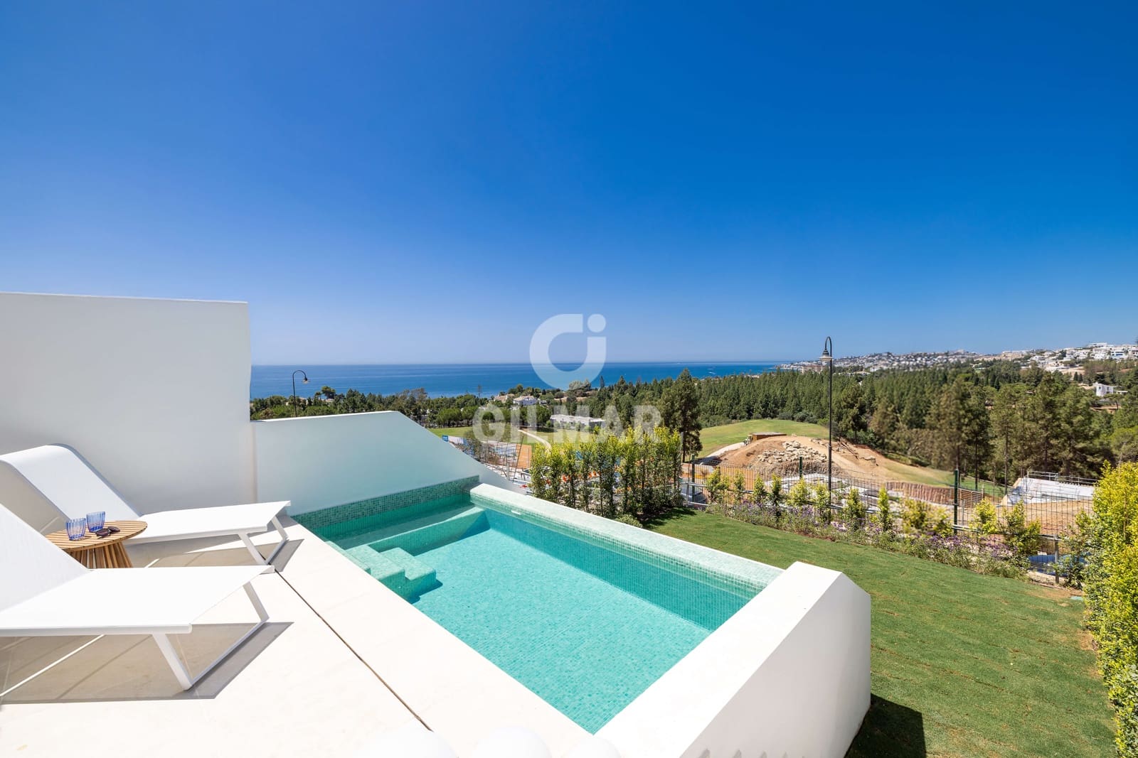 3 sypialnia Dom szeregowy na sprzedaż w El Faro z basenem garażem - 957 000 € (Ref: 9205876)