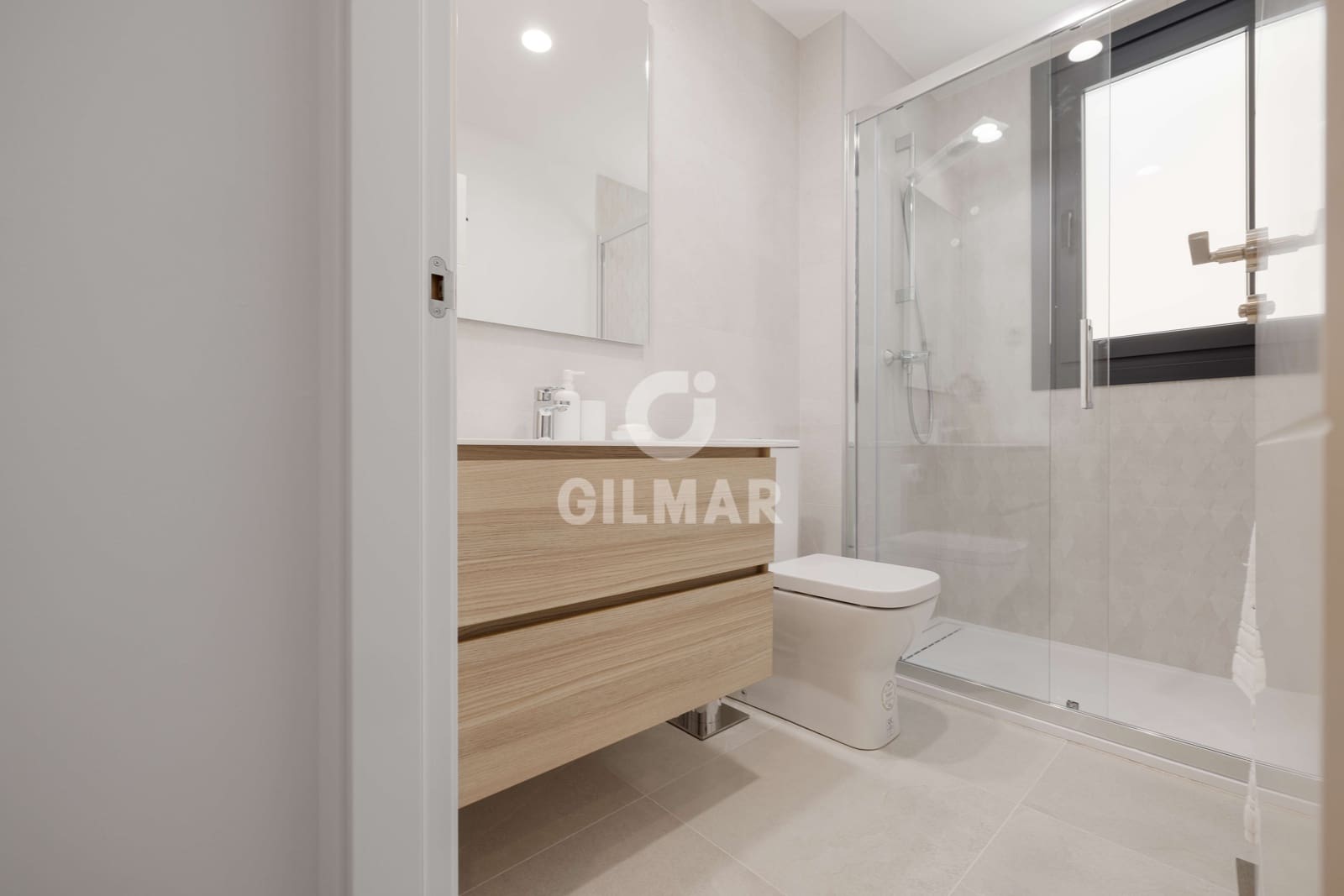 3 sypialnia Dom szeregowy na sprzedaż w El Faro z basenem garażem - 957 000 € (Ref: 9205876)