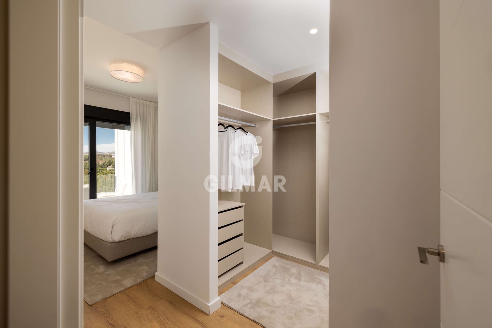 3 sypialnia Dom szeregowy na sprzedaż w El Faro z basenem garażem - 957 000 € (Ref: 9205876)