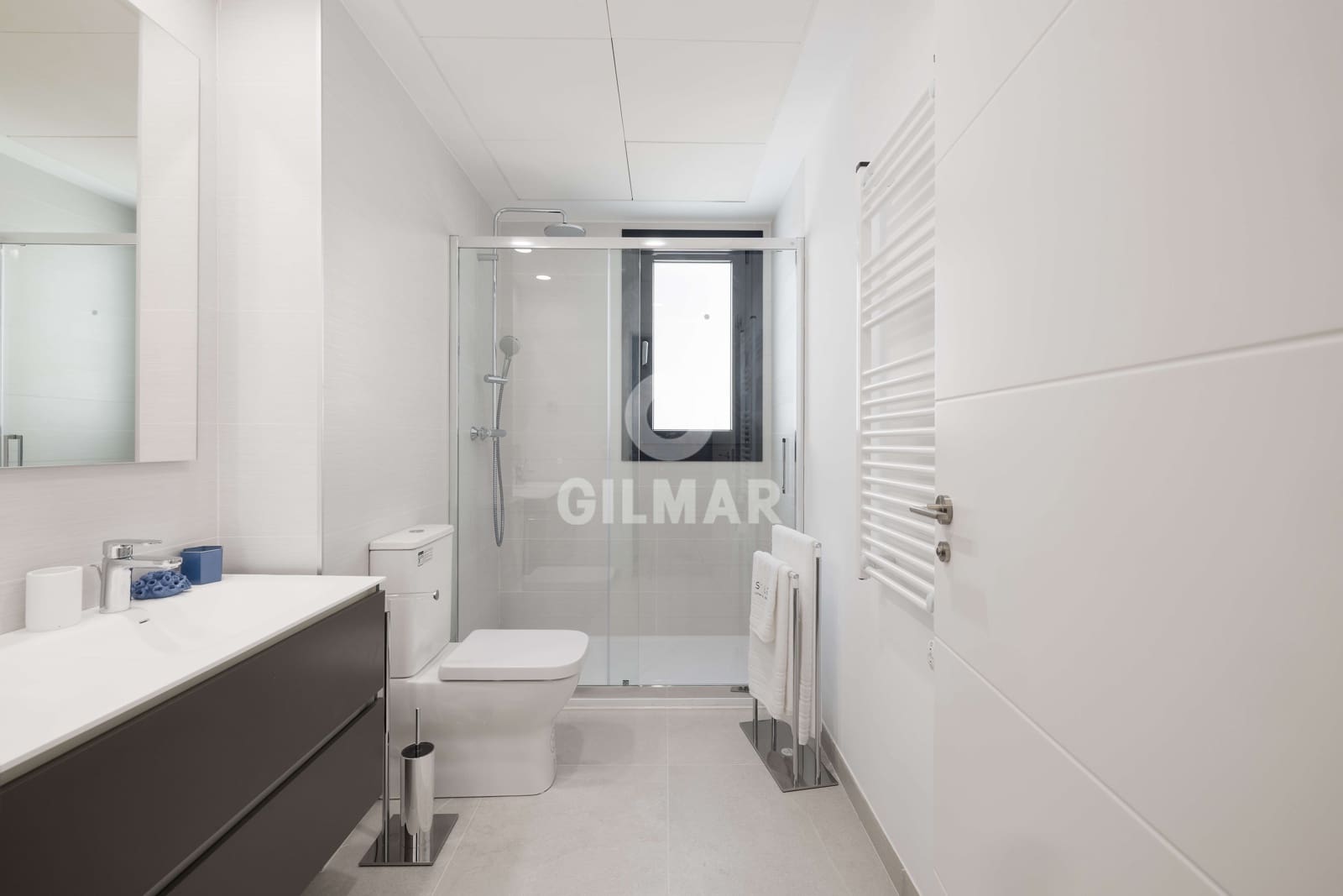 3 sypialnia Dom szeregowy na sprzedaż w El Faro z basenem garażem - 957 000 € (Ref: 9205876)