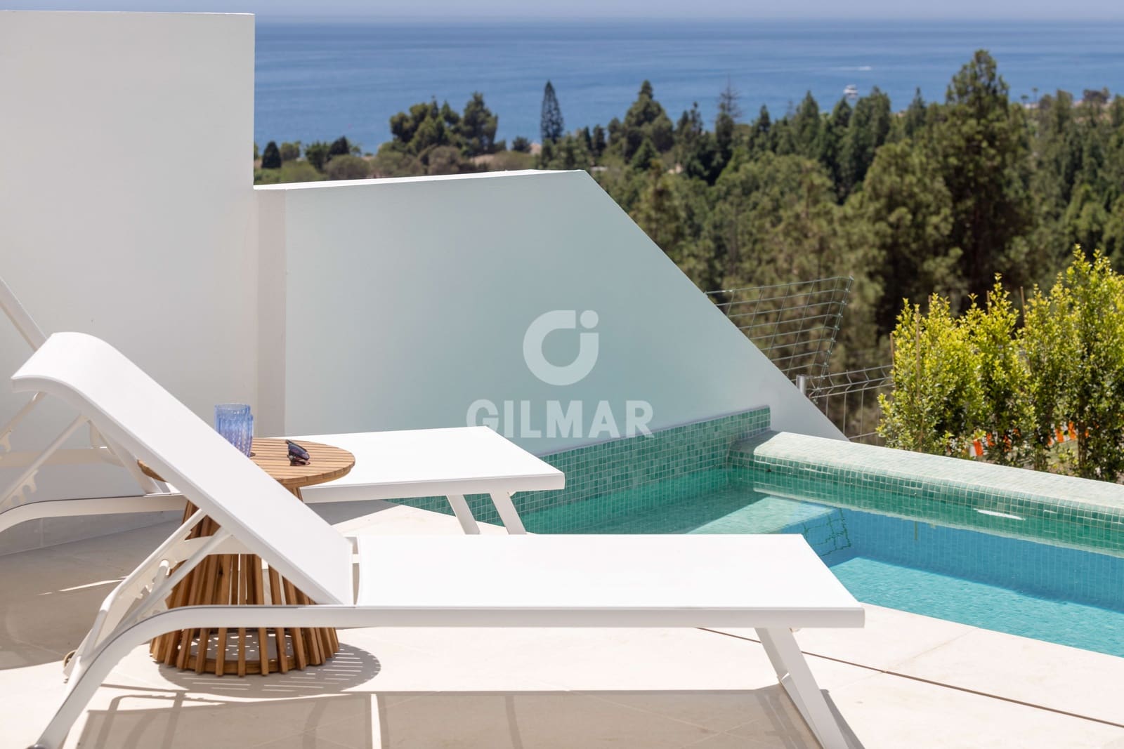 3 sypialnia Dom szeregowy na sprzedaż w El Faro z basenem garażem - 957 000 € (Ref: 9205876)