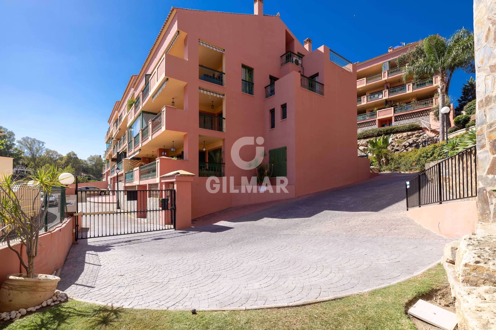 4 quarto Apartamento para venda em Fuengirola com piscina garagem - 580 000 € (Ref: 9205879)