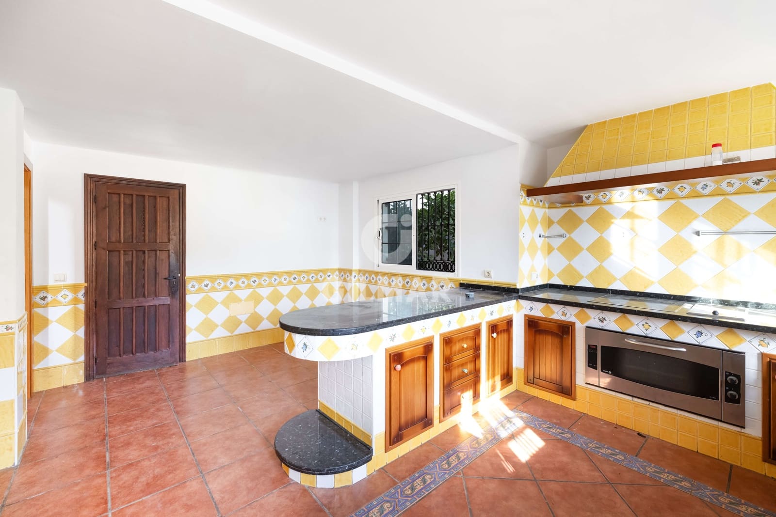 Chalet de 4 habitaciones en Benalmadena Costa en venta con piscina garaje - 850.000 € (Ref: 9205880)