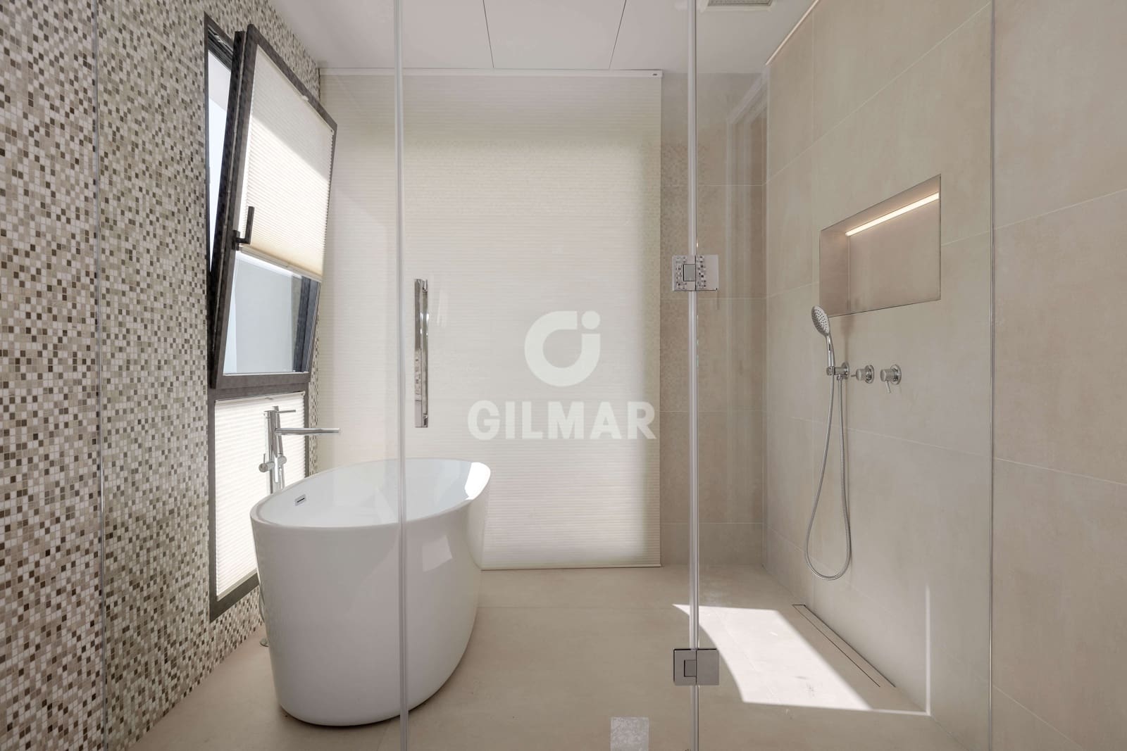 7 sypialnia Willa na sprzedaż w Benalmadena Costa z basenem garażem - 4 450 000 € (Ref: 9205881)