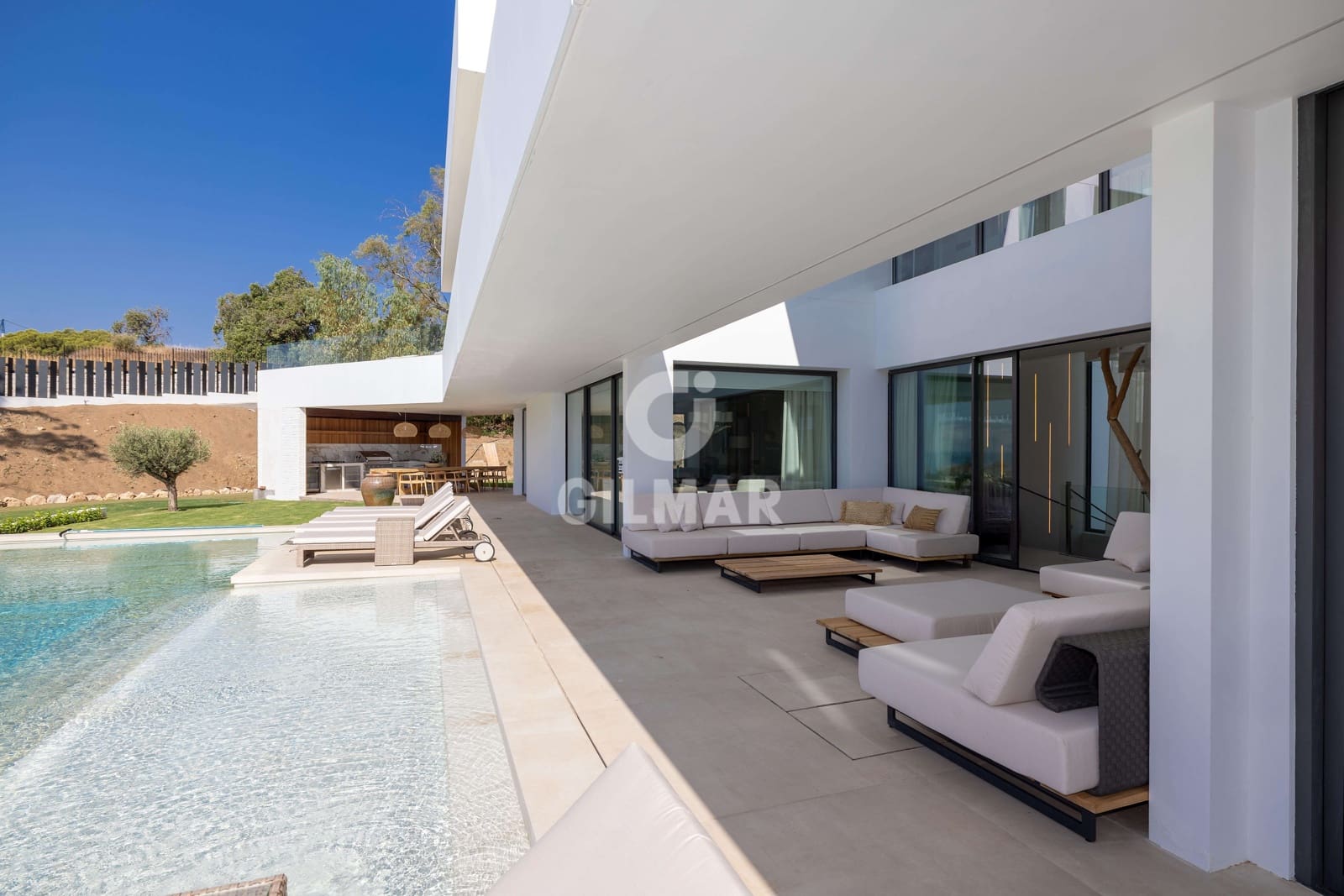 7 sypialnia Willa na sprzedaż w Benalmadena Costa z basenem garażem - 4 450 000 € (Ref: 9205881)