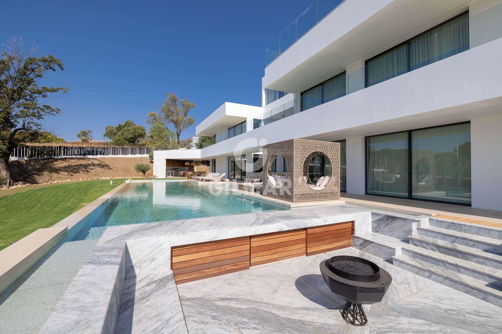 7 sypialnia Willa na sprzedaż w Benalmadena Costa z basenem garażem - 4 450 000 € (Ref: 9205881)