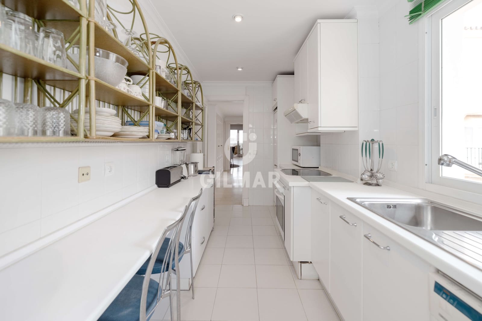 2 quarto Apartamento para venda em Puerto Banus com piscina garagem - 950 000 € (Ref: 9205882)