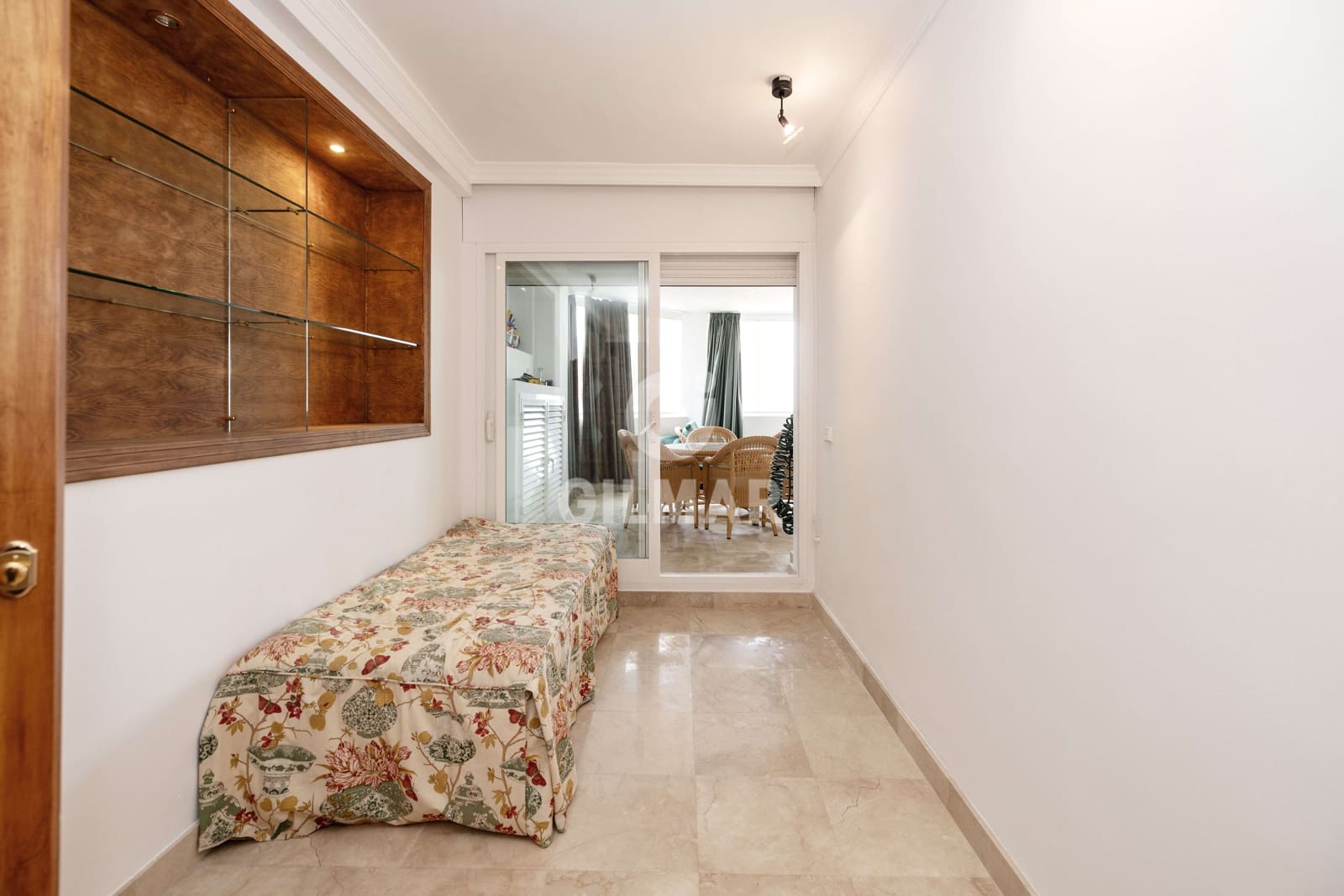 2 quarto Apartamento para venda em Puerto Banus com piscina garagem - 950 000 € (Ref: 9205882)