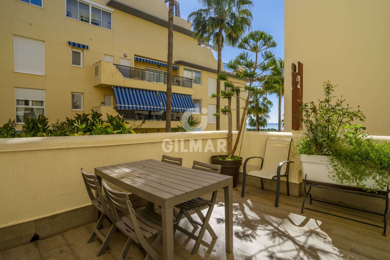 2 sypialnia Mieszkanie na sprzedaż w Estepona z basenem - 430 000 € (Ref: 9205883)