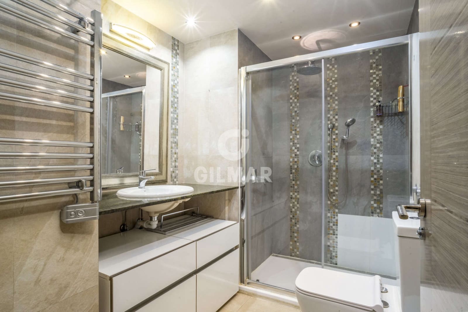 2 sypialnia Mieszkanie na sprzedaż w Estepona z basenem - 430 000 € (Ref: 9205883)