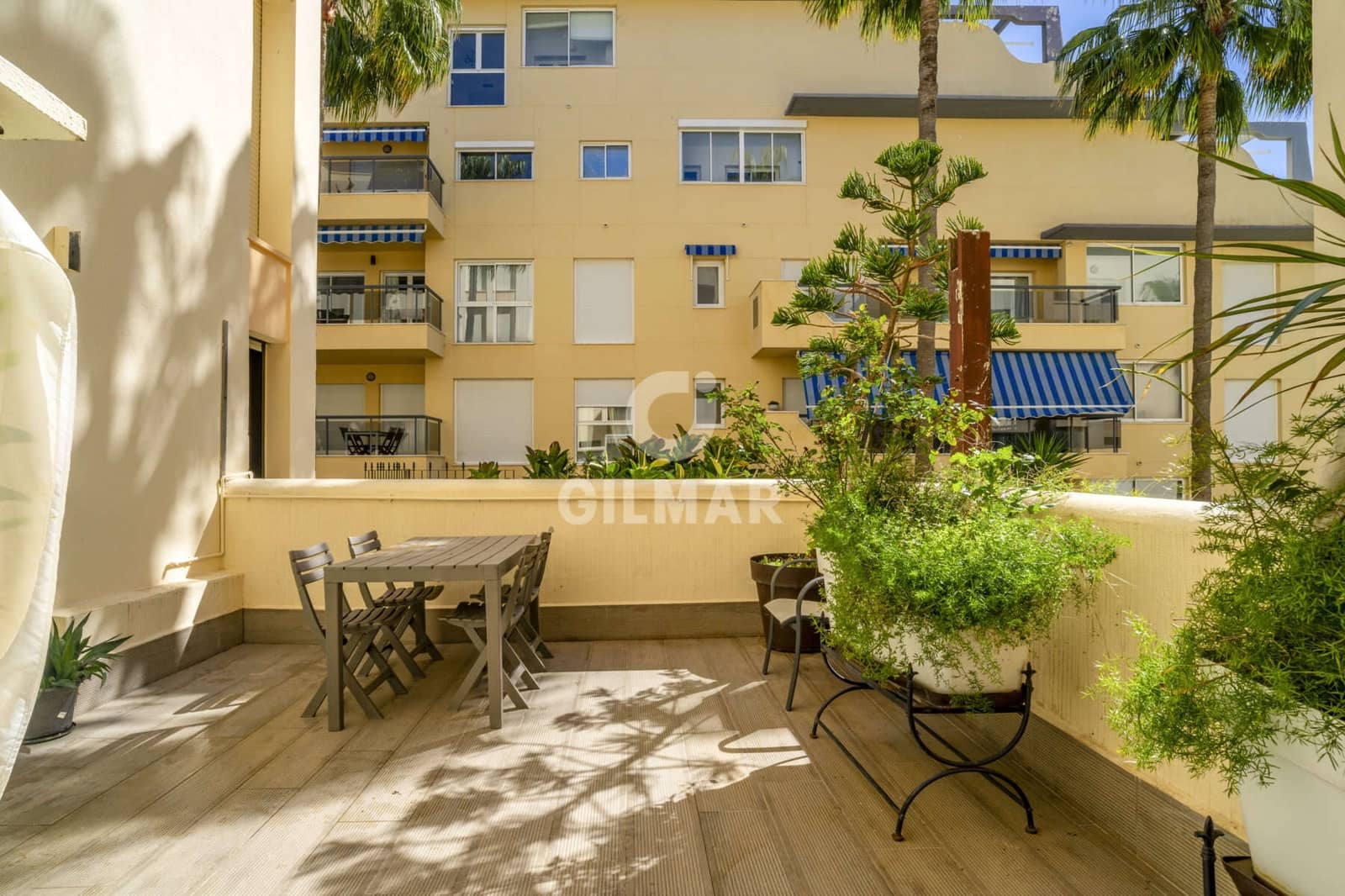 2 sypialnia Mieszkanie na sprzedaż w Estepona z basenem - 430 000 € (Ref: 9205883)