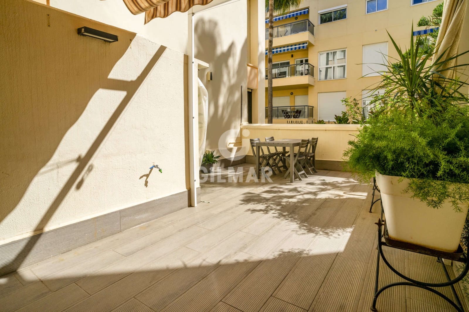 2 sypialnia Mieszkanie na sprzedaż w Estepona z basenem - 430 000 € (Ref: 9205883)