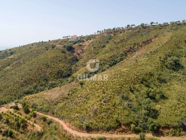 Rakentamaton maa myytävänä paikassa Las Lomas, Estepona - 2 500 000 € (Ref: 9205884)